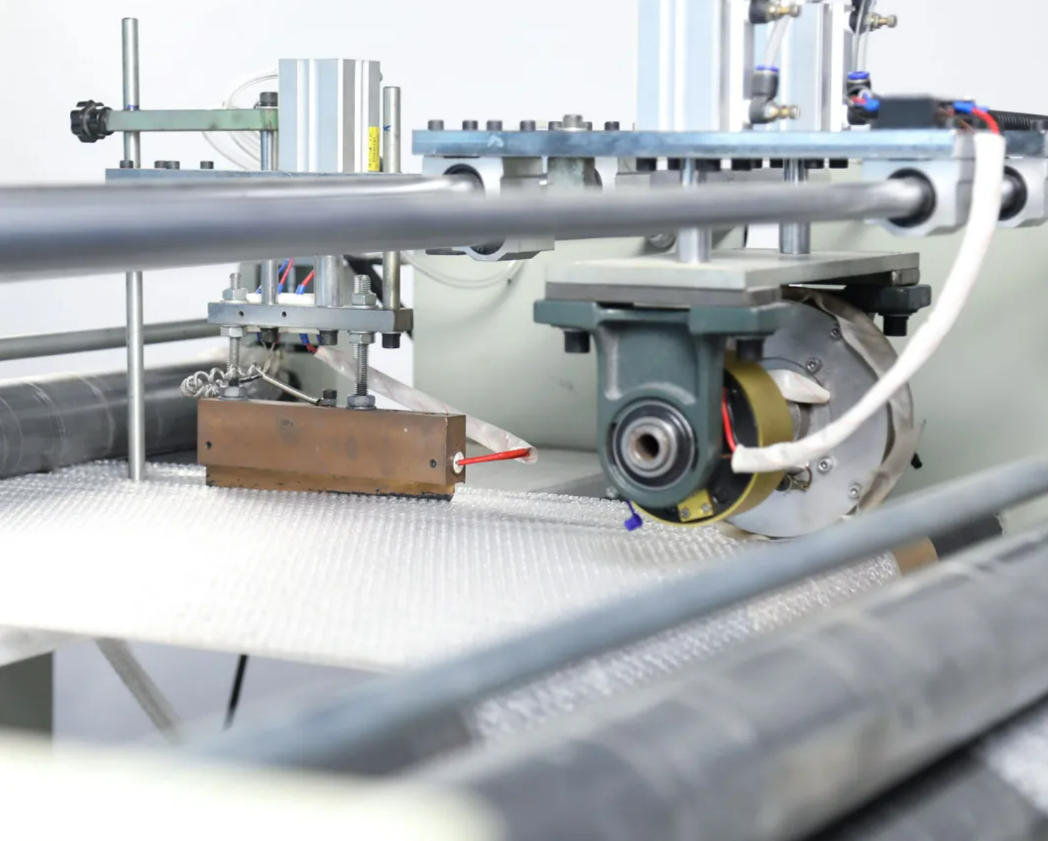 High Speed Air Bubble EPE Foam Bag Making Machine from China